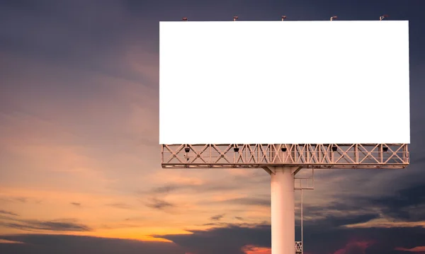 Boş billboard günbatımı backgrou ile yeni reklam için hazır — Stok fotoğraf
