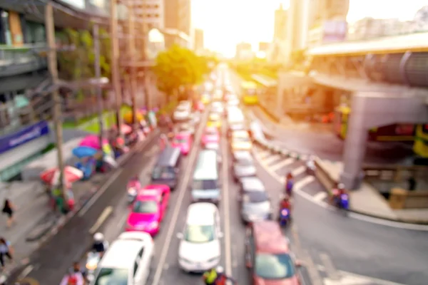 Desenfoque de movimiento del atasco de tráfico en la carretera en la ciudad — Foto de Stock