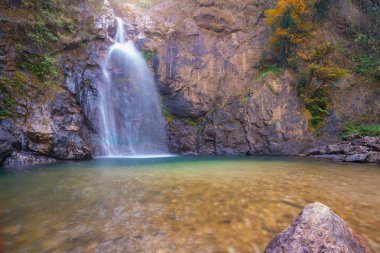 Chok Kra-Din 'in Şelalesi Tanga Pha Phum Bölgesi Kanchanaburi, Tayland.