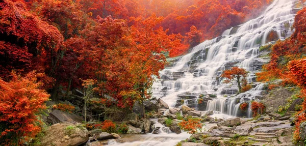 Banner Colorato Mae Cascata Una Grande Cascata Bella Chiang Mai — Foto Stock