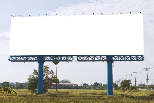 Niewypełniony Billboard Plakatu Reklamowego Lub Pusty Billboard Nocy Reklamy Drodze — Zdjęcie stockowe