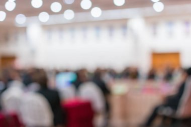 İş Bulanık Konferansı ve Konferans Salonunda Sunum