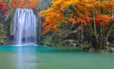 erawan şelale Milli Parkı, derin orman şelale