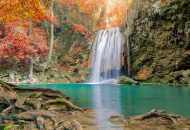 erawan şelale Milli Parkı, derin orman şelale