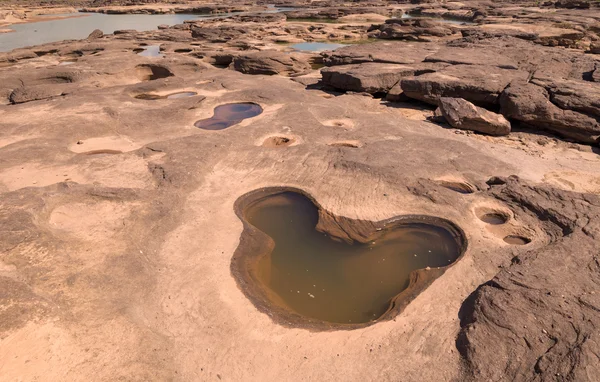 Гранд-Каньон, удивительный скальный массив в реке Мезе, Убонрачатхани Т. — стоковое фото