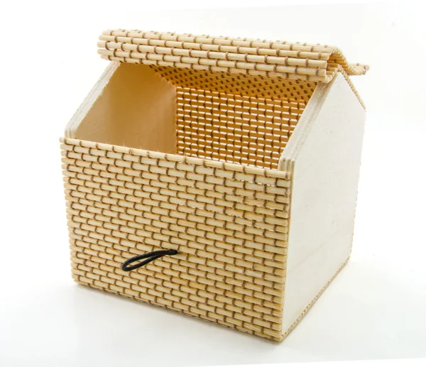 Boîte ouverte en bois isolée sur fond blanc — Photo
