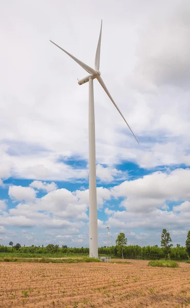 Ökostrom im Windkraftpark — Stockfoto