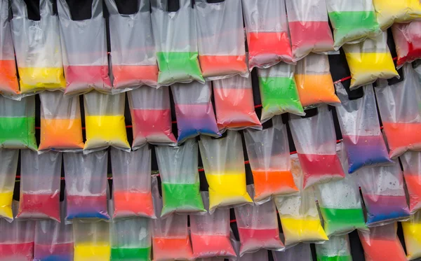Água colorida em saco de plástico para fundo — Fotografia de Stock