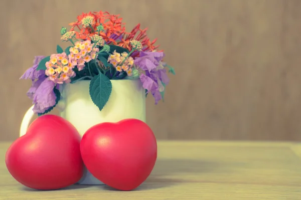 Heart of love in Valentine's day on wooden. — Stock Photo, Image