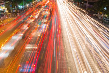 iş bölgesi yol devam eden trafik ışık akışları
