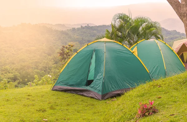 Camping tält i campingplats på national park — Stockfoto
