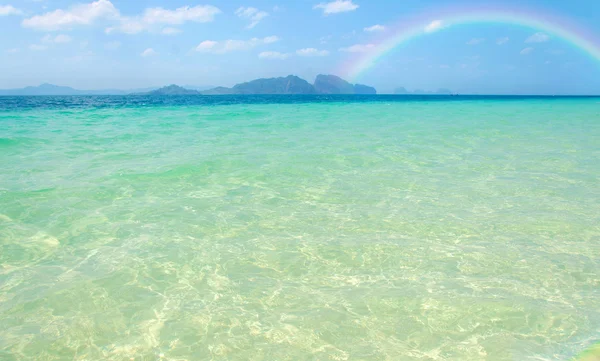 Tropisk strand Andamansjön, thailand. — Stockfoto