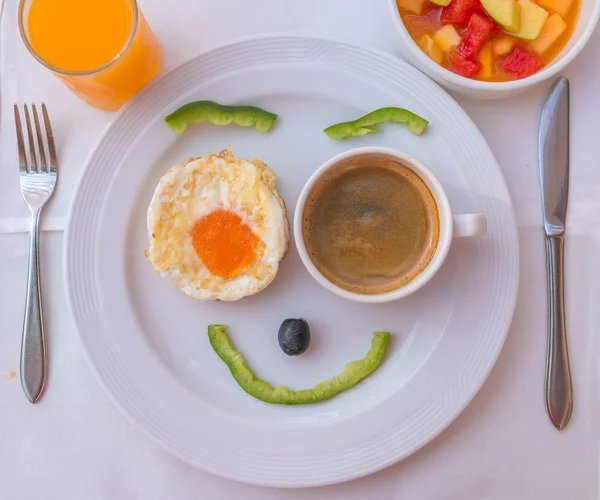 Щасливе обличчя Смаження Яйця сніданок — стокове фото