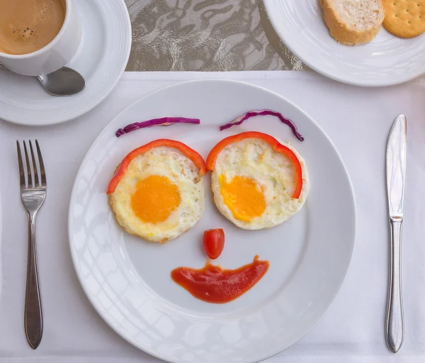 Happy Face Frying Eggs café da manhã — Fotografia de Stock