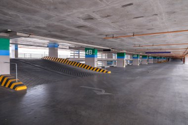 Boş Park garaj Binası