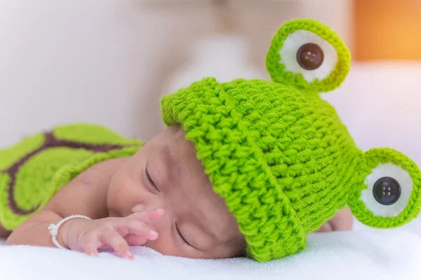 Portrait of newborn baby girl sleep on the bed — Stock Photo, Image