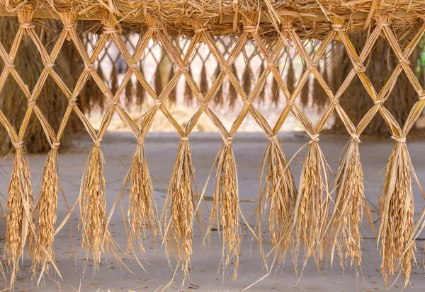 Montón de paquete de arroz en el campo de arroz después de la cosecha — Foto de Stock