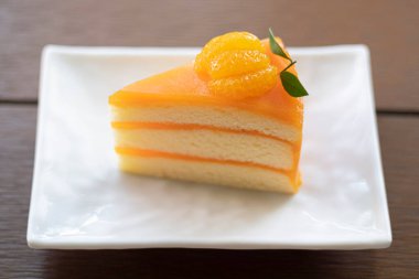 meyve portakallı kremalı pasta.