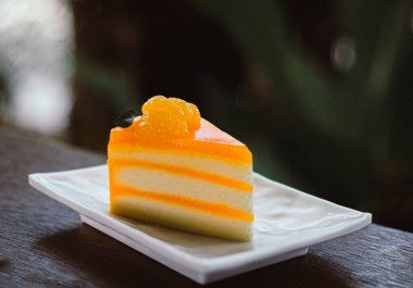 meyve portakallı kremalı pasta.