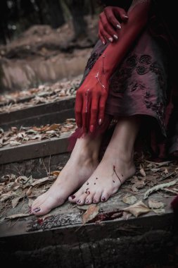 Ormandaki karanlık peri