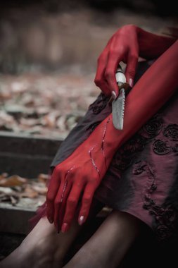 Ormandaki karanlık peri