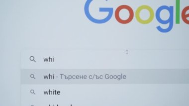 Sofya, Bulgaristan - 24 03 2021: Google Arama - Hangi Covid aşısı daha iyi