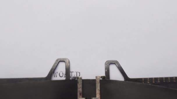 Weltvegetariertag tippte Wörter auf einer alten Schreibmaschine — Stockvideo