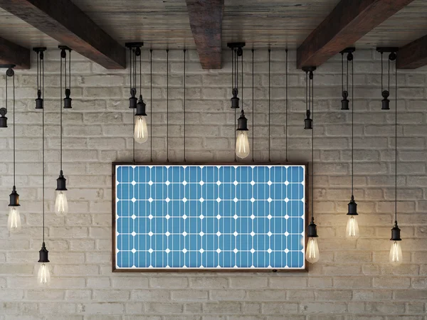Cadre d'énergie solaire sur le mur de briques rend l'énergie électrique — Photo