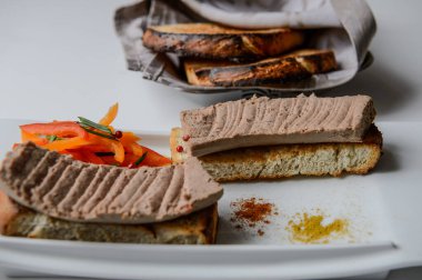  Yulaf ezmesi ve sebze.