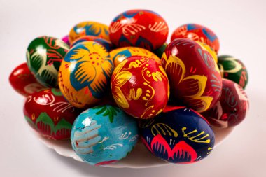  Sepetteki Paskalya yumurtaları