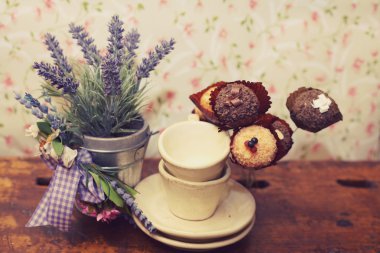 Tazzine da caffe stile shabby chic con lavanda