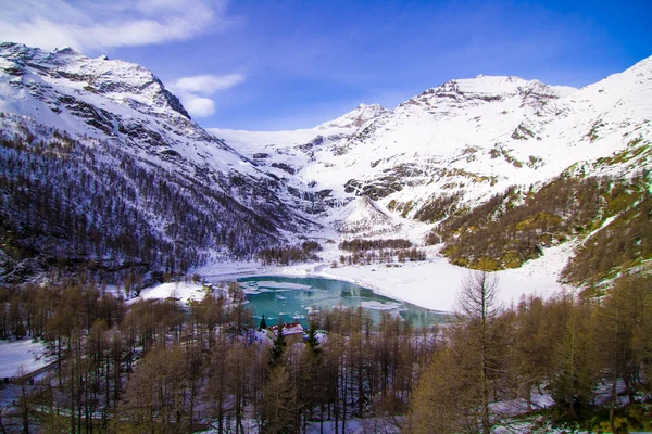 Il bellissimo paesaggio delle Alpi — Foto Stock