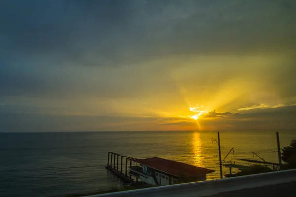 Hermoso paisaje al atardecer — Foto de Stock