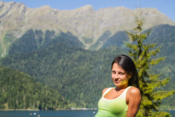 Beautiful girl on nature — Stock Photo, Image