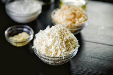 yemekleri pişirme için malzemeler