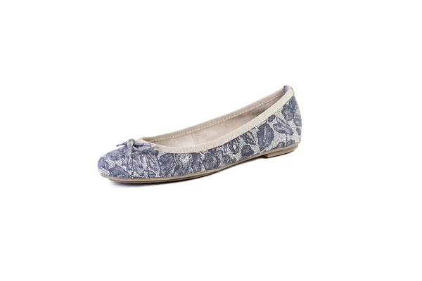 Sapatos de balé Sapatos de verão feminino em um fundo branco, catálogo de vendas on-line — Fotografia de Stock