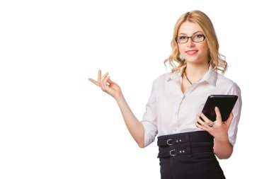 kız beyaz bir arka planda bir tablet elinde, çevrimiçi yardım ile