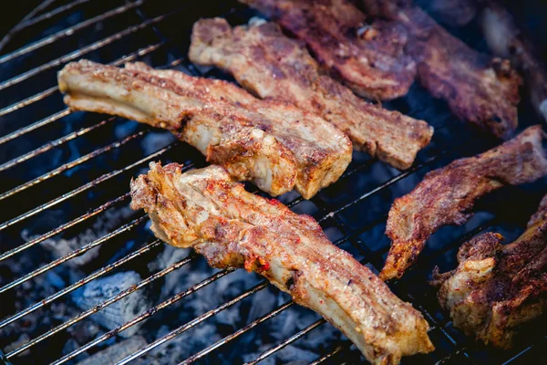 Vlees, barbecue, barbecue menu, varkensribbetjes — Stockfoto