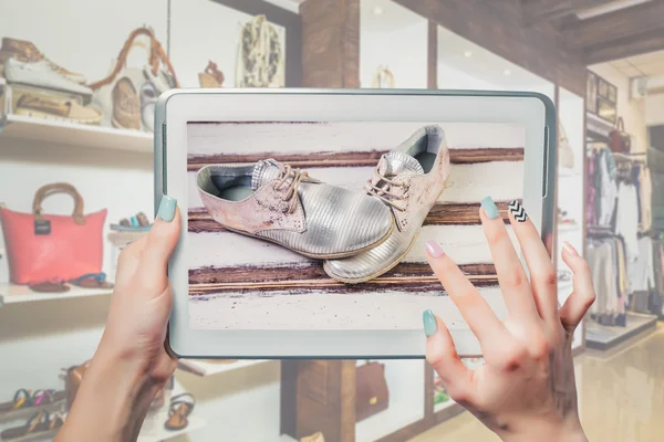 Boutique en ligne, chaussures femme boutique en ligne, commander sur Internet — Photo