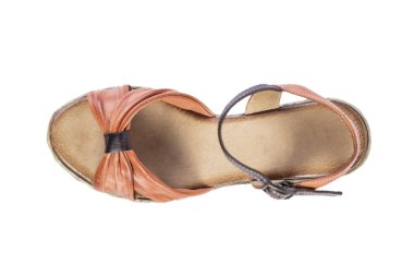 Kadın kırmızı sandalet beyaz bir arka planda, online alışveriş