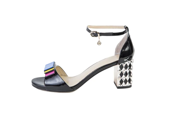 Scarpe eleganti su sfondo bianco, donne negozio online — Foto Stock