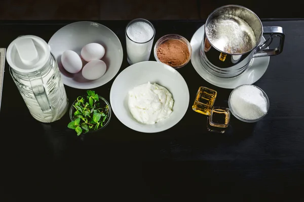 Matlagning Tiramisu ingredienser maträtt — Stockfoto