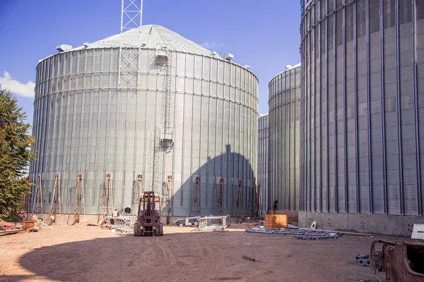 Construction site elevator, granary — Stock Photo, Image