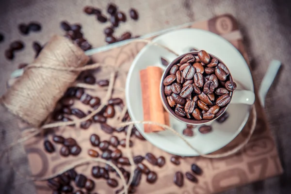 Cup of black coffee on a notebook, coffee — Stock Photo, Image