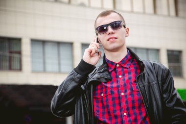 Evet, iş konuşma adam