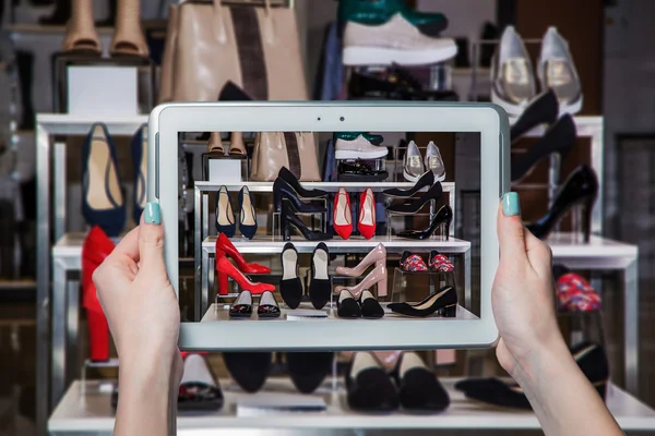 Negozio di scarpe online, vendita online — Foto Stock