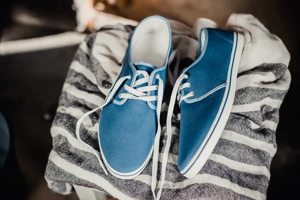 Blaue Loafer für Männer, maskuliner Stil — Stockfoto