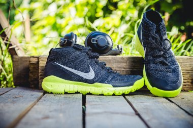 Nike Erkek ayakkabıları, Ayakkabı çalışan