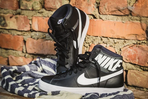 Sorte og hvide stilfulde sko, Nike Sneakers - Stock-foto