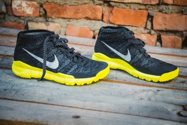 Şık, trendy spor ayakkabıları Nike